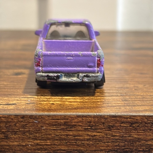 Motormax 6052 Ford Ranger Pickup Truck Toy Car Model - Purple With Flames - Picture 3 of 13